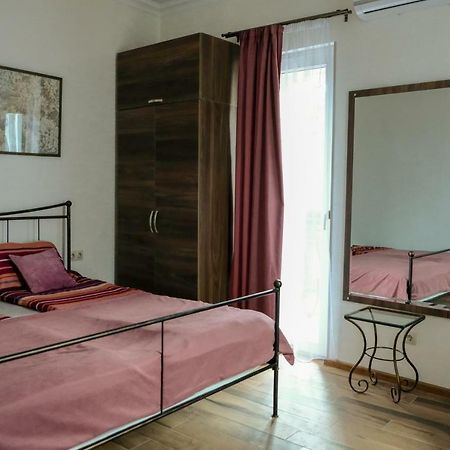 3 Studio Tiflis Habitación foto